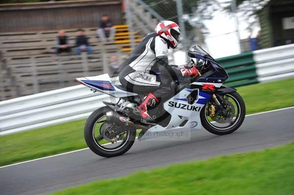 Motorcycle action photographs;cadwell;cadwell park photographs;event digital images;eventdigitalimages;motor racing louth lincolnshire;no limits trackday;peter wileman photography;trackday;trackday digital images;trackday photos