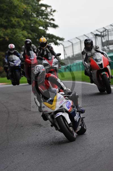 Motorcycle action photographs;cadwell;cadwell park photographs;event digital images;eventdigitalimages;motor racing louth lincolnshire;no limits trackday;peter wileman photography;trackday;trackday digital images;trackday photos