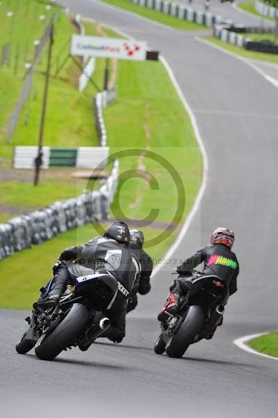 Motorcycle action photographs;cadwell;cadwell park photographs;event digital images;eventdigitalimages;motor racing louth lincolnshire;no limits trackday;peter wileman photography;trackday;trackday digital images;trackday photos