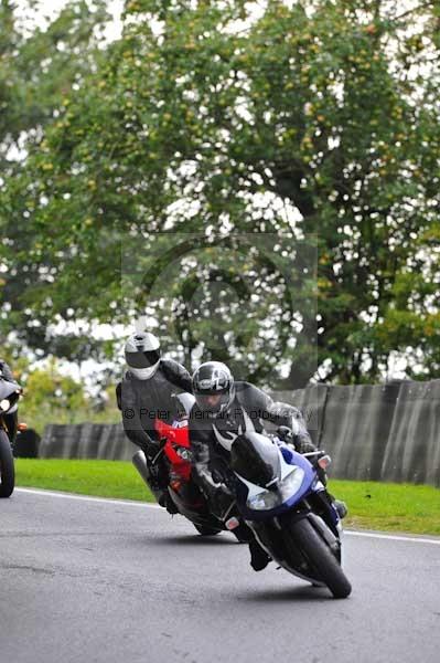 Motorcycle action photographs;cadwell;cadwell park photographs;event digital images;eventdigitalimages;motor racing louth lincolnshire;no limits trackday;peter wileman photography;trackday;trackday digital images;trackday photos