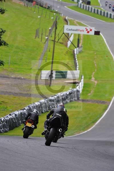 Motorcycle action photographs;cadwell;cadwell park photographs;event digital images;eventdigitalimages;motor racing louth lincolnshire;no limits trackday;peter wileman photography;trackday;trackday digital images;trackday photos