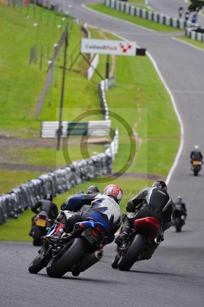 Motorcycle action photographs;cadwell;cadwell park photographs;event digital images;eventdigitalimages;motor racing louth lincolnshire;no limits trackday;peter wileman photography;trackday;trackday digital images;trackday photos