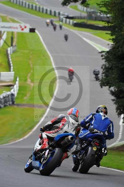 Motorcycle action photographs;cadwell;cadwell park photographs;event digital images;eventdigitalimages;motor racing louth lincolnshire;no limits trackday;peter wileman photography;trackday;trackday digital images;trackday photos