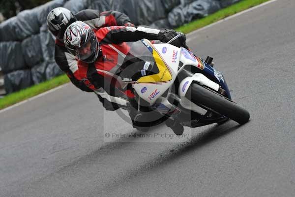 Motorcycle action photographs;cadwell;cadwell park photographs;event digital images;eventdigitalimages;motor racing louth lincolnshire;no limits trackday;peter wileman photography;trackday;trackday digital images;trackday photos