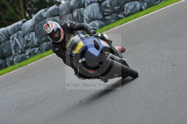 Motorcycle action photographs;cadwell;cadwell park photographs;event digital images;eventdigitalimages;motor racing louth lincolnshire;no limits trackday;peter wileman photography;trackday;trackday digital images;trackday photos