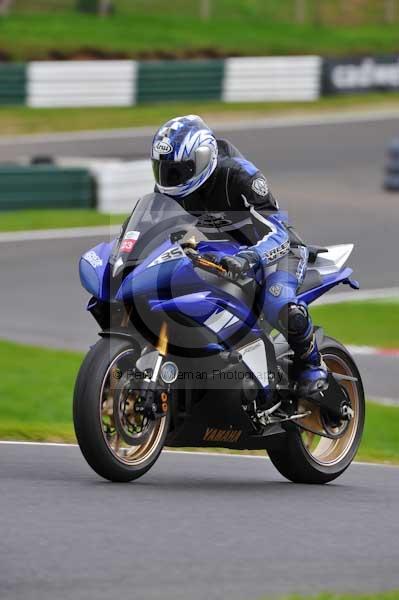 Motorcycle action photographs;cadwell;cadwell park photographs;event digital images;eventdigitalimages;motor racing louth lincolnshire;no limits trackday;peter wileman photography;trackday;trackday digital images;trackday photos