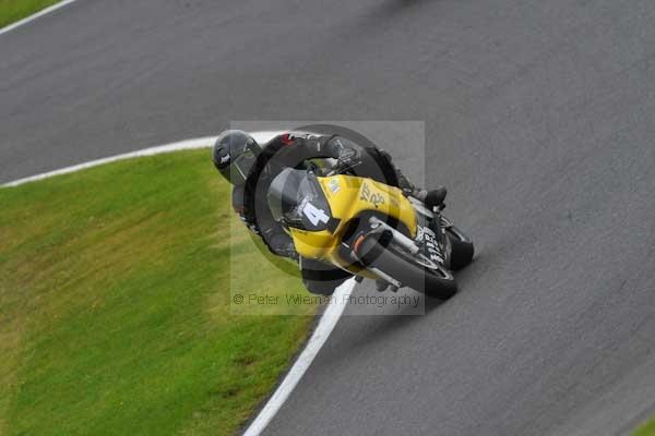 Motorcycle action photographs;cadwell;cadwell park photographs;event digital images;eventdigitalimages;motor racing louth lincolnshire;no limits trackday;peter wileman photography;trackday;trackday digital images;trackday photos