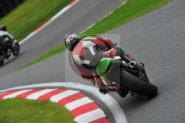 Motorcycle action photographs;cadwell;cadwell park photographs;event digital images;eventdigitalimages;motor racing louth lincolnshire;no limits trackday;peter wileman photography;trackday;trackday digital images;trackday photos