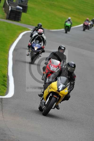 Motorcycle action photographs;cadwell;cadwell park photographs;event digital images;eventdigitalimages;motor racing louth lincolnshire;no limits trackday;peter wileman photography;trackday;trackday digital images;trackday photos