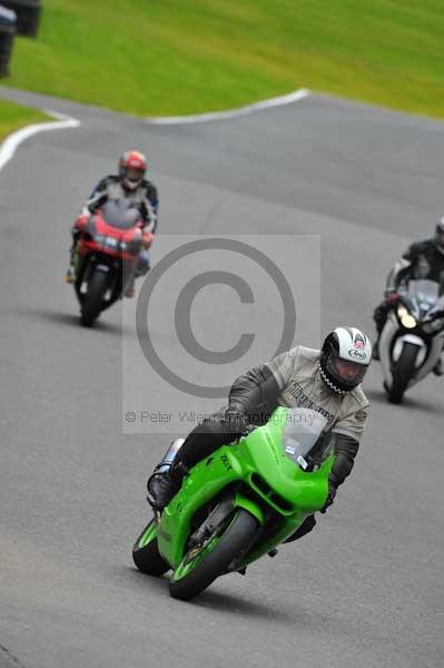 Motorcycle action photographs;cadwell;cadwell park photographs;event digital images;eventdigitalimages;motor racing louth lincolnshire;no limits trackday;peter wileman photography;trackday;trackday digital images;trackday photos