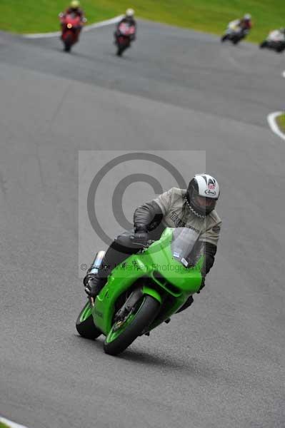 Motorcycle action photographs;cadwell;cadwell park photographs;event digital images;eventdigitalimages;motor racing louth lincolnshire;no limits trackday;peter wileman photography;trackday;trackday digital images;trackday photos