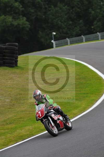 Motorcycle action photographs;cadwell;cadwell park photographs;event digital images;eventdigitalimages;motor racing louth lincolnshire;no limits trackday;peter wileman photography;trackday;trackday digital images;trackday photos