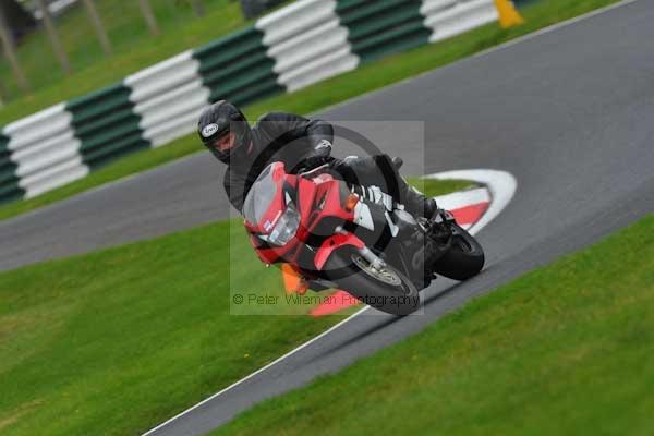 Motorcycle action photographs;cadwell;cadwell park photographs;event digital images;eventdigitalimages;motor racing louth lincolnshire;no limits trackday;peter wileman photography;trackday;trackday digital images;trackday photos