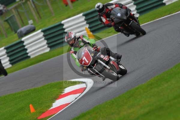 Motorcycle action photographs;cadwell;cadwell park photographs;event digital images;eventdigitalimages;motor racing louth lincolnshire;no limits trackday;peter wileman photography;trackday;trackday digital images;trackday photos