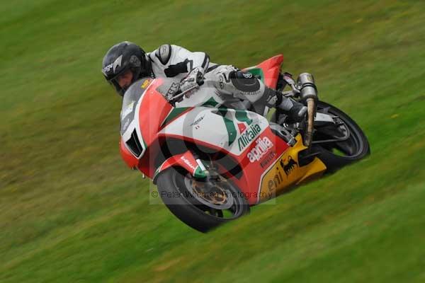 Motorcycle action photographs;cadwell;cadwell park photographs;event digital images;eventdigitalimages;motor racing louth lincolnshire;no limits trackday;peter wileman photography;trackday;trackday digital images;trackday photos