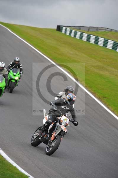 Motorcycle action photographs;cadwell;cadwell park photographs;event digital images;eventdigitalimages;motor racing louth lincolnshire;no limits trackday;peter wileman photography;trackday;trackday digital images;trackday photos