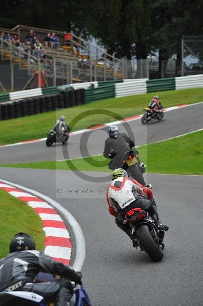 Motorcycle action photographs;cadwell;cadwell park photographs;event digital images;eventdigitalimages;motor racing louth lincolnshire;no limits trackday;peter wileman photography;trackday;trackday digital images;trackday photos