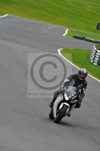 Motorcycle action photographs;cadwell;cadwell park photographs;event digital images;eventdigitalimages;motor racing louth lincolnshire;no limits trackday;peter wileman photography;trackday;trackday digital images;trackday photos