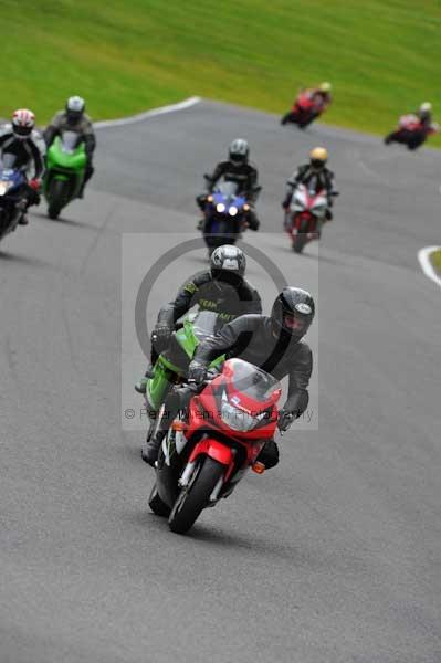 Motorcycle action photographs;cadwell;cadwell park photographs;event digital images;eventdigitalimages;motor racing louth lincolnshire;no limits trackday;peter wileman photography;trackday;trackday digital images;trackday photos