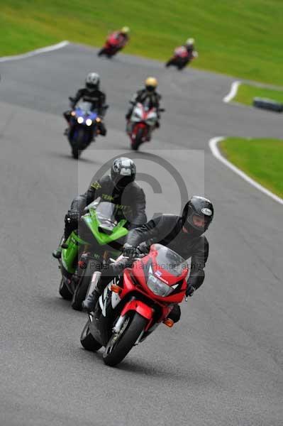 Motorcycle action photographs;cadwell;cadwell park photographs;event digital images;eventdigitalimages;motor racing louth lincolnshire;no limits trackday;peter wileman photography;trackday;trackday digital images;trackday photos