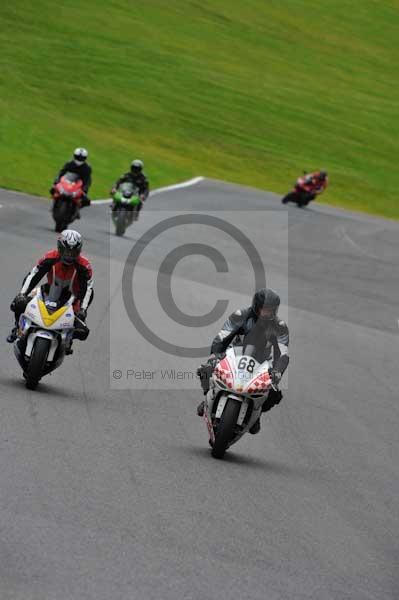 Motorcycle action photographs;cadwell;cadwell park photographs;event digital images;eventdigitalimages;motor racing louth lincolnshire;no limits trackday;peter wileman photography;trackday;trackday digital images;trackday photos