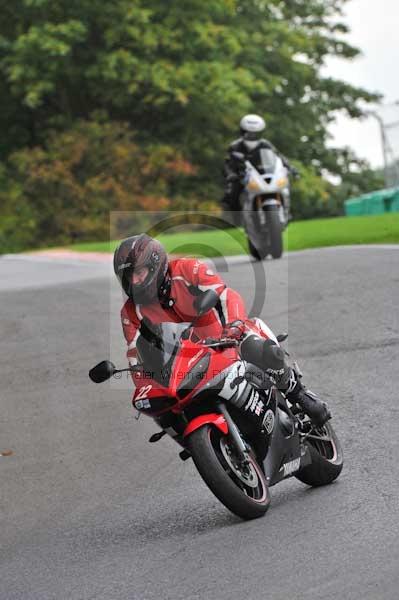 Motorcycle action photographs;cadwell;cadwell park photographs;event digital images;eventdigitalimages;motor racing louth lincolnshire;no limits trackday;peter wileman photography;trackday;trackday digital images;trackday photos