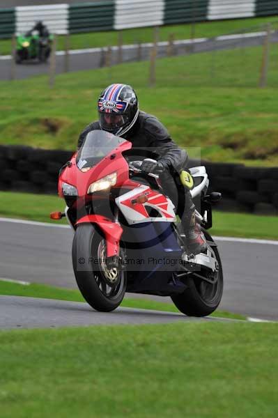 Motorcycle action photographs;cadwell;cadwell park photographs;event digital images;eventdigitalimages;motor racing louth lincolnshire;no limits trackday;peter wileman photography;trackday;trackday digital images;trackday photos