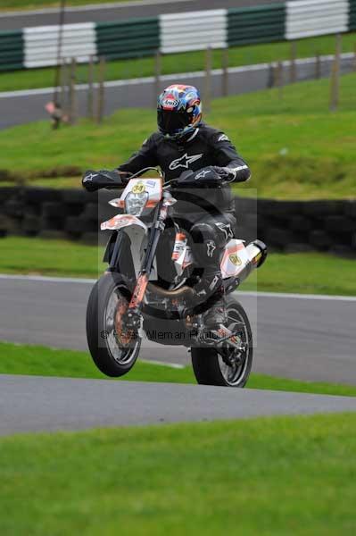 Motorcycle action photographs;cadwell;cadwell park photographs;event digital images;eventdigitalimages;motor racing louth lincolnshire;no limits trackday;peter wileman photography;trackday;trackday digital images;trackday photos