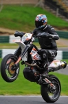 Motorcycle-action-photographs;cadwell;cadwell-park-photographs;event-digital-images;eventdigitalimages;motor-racing-louth-lincolnshire;no-limits-trackday;peter-wileman-photography;trackday;trackday-digital-images;trackday-photos