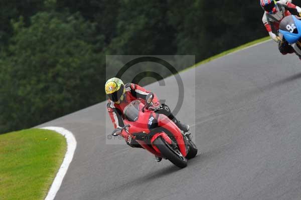 Motorcycle action photographs;cadwell;cadwell park photographs;event digital images;eventdigitalimages;motor racing louth lincolnshire;no limits trackday;peter wileman photography;trackday;trackday digital images;trackday photos