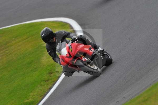 Motorcycle action photographs;cadwell;cadwell park photographs;event digital images;eventdigitalimages;motor racing louth lincolnshire;no limits trackday;peter wileman photography;trackday;trackday digital images;trackday photos