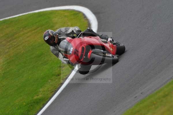 Motorcycle action photographs;cadwell;cadwell park photographs;event digital images;eventdigitalimages;motor racing louth lincolnshire;no limits trackday;peter wileman photography;trackday;trackday digital images;trackday photos