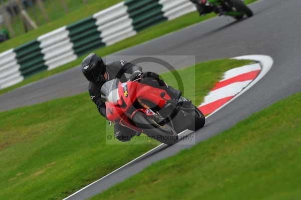 Motorcycle action photographs;cadwell;cadwell park photographs;event digital images;eventdigitalimages;motor racing louth lincolnshire;no limits trackday;peter wileman photography;trackday;trackday digital images;trackday photos