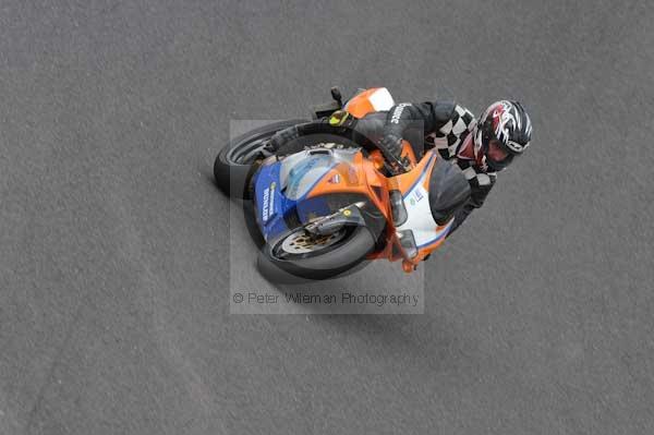 Motorcycle action photographs;cadwell;cadwell park photographs;event digital images;eventdigitalimages;motor racing louth lincolnshire;no limits trackday;peter wileman photography;trackday;trackday digital images;trackday photos