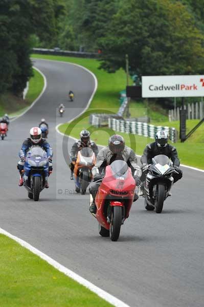 Motorcycle action photographs;cadwell;cadwell park photographs;event digital images;eventdigitalimages;motor racing louth lincolnshire;no limits trackday;peter wileman photography;trackday;trackday digital images;trackday photos