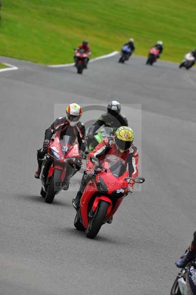 Motorcycle action photographs;cadwell;cadwell park photographs;event digital images;eventdigitalimages;motor racing louth lincolnshire;no limits trackday;peter wileman photography;trackday;trackday digital images;trackday photos