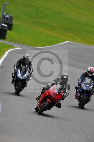 Motorcycle action photographs;cadwell;cadwell park photographs;event digital images;eventdigitalimages;motor racing louth lincolnshire;no limits trackday;peter wileman photography;trackday;trackday digital images;trackday photos