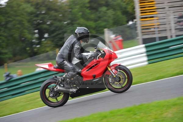 Motorcycle action photographs;cadwell;cadwell park photographs;event digital images;eventdigitalimages;motor racing louth lincolnshire;no limits trackday;peter wileman photography;trackday;trackday digital images;trackday photos