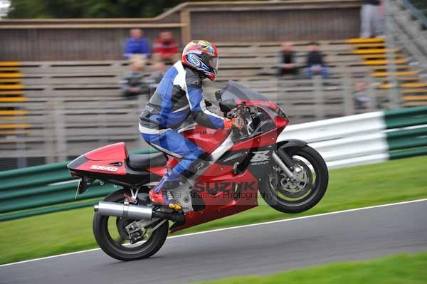 Motorcycle action photographs;cadwell;cadwell park photographs;event digital images;eventdigitalimages;motor racing louth lincolnshire;no limits trackday;peter wileman photography;trackday;trackday digital images;trackday photos