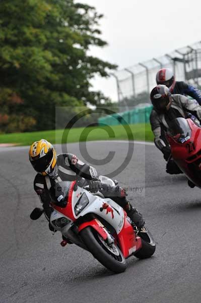 Motorcycle action photographs;cadwell;cadwell park photographs;event digital images;eventdigitalimages;motor racing louth lincolnshire;no limits trackday;peter wileman photography;trackday;trackday digital images;trackday photos