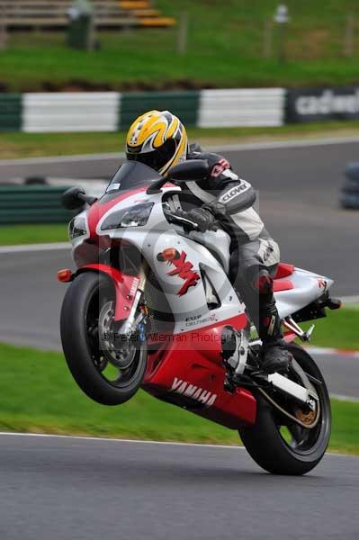 Motorcycle action photographs;cadwell;cadwell park photographs;event digital images;eventdigitalimages;motor racing louth lincolnshire;no limits trackday;peter wileman photography;trackday;trackday digital images;trackday photos