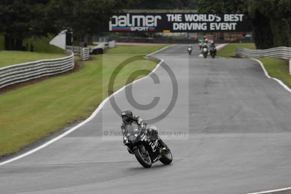 Motorcycle action photographs;event digital images;eventdigitalimages;no limits trackday;oulton park;oulton park circuit cheshire;oulton park photographs;peter wileman photography;trackday;trackday digital images;trackday photos