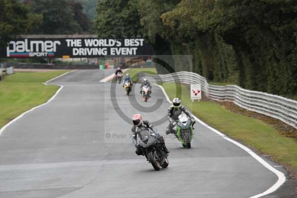 Motorcycle action photographs;event digital images;eventdigitalimages;no limits trackday;oulton park;oulton park circuit cheshire;oulton park photographs;peter wileman photography;trackday;trackday digital images;trackday photos