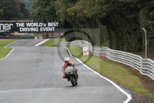 Motorcycle action photographs;event digital images;eventdigitalimages;no limits trackday;oulton park;oulton park circuit cheshire;oulton park photographs;peter wileman photography;trackday;trackday digital images;trackday photos