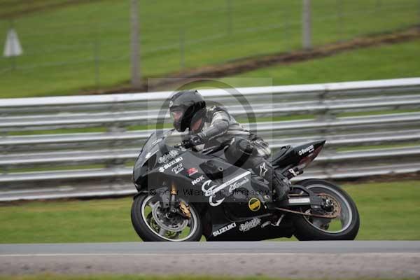 Motorcycle action photographs;event digital images;eventdigitalimages;no limits trackday;oulton park;oulton park circuit cheshire;oulton park photographs;peter wileman photography;trackday;trackday digital images;trackday photos