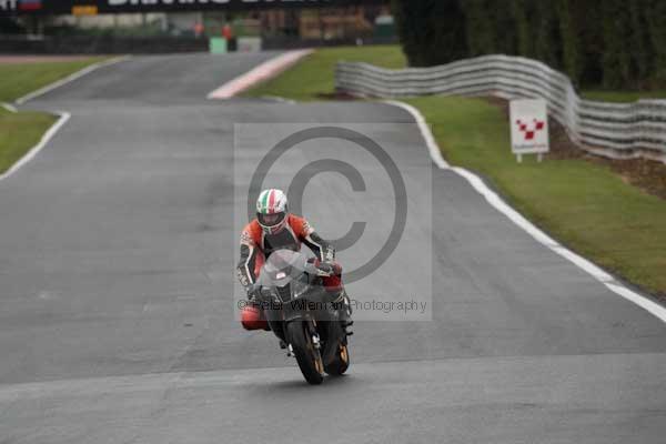 Motorcycle action photographs;event digital images;eventdigitalimages;no limits trackday;oulton park;oulton park circuit cheshire;oulton park photographs;peter wileman photography;trackday;trackday digital images;trackday photos