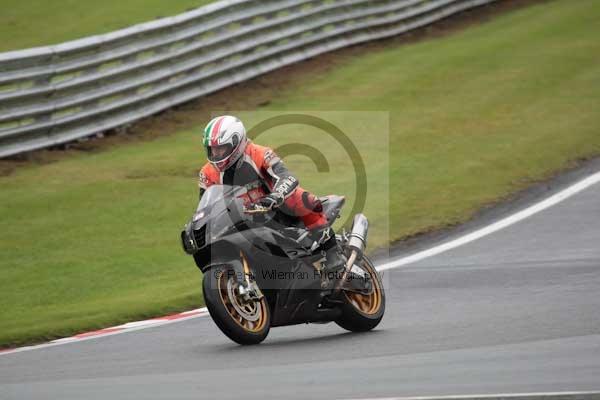 Motorcycle action photographs;event digital images;eventdigitalimages;no limits trackday;oulton park;oulton park circuit cheshire;oulton park photographs;peter wileman photography;trackday;trackday digital images;trackday photos