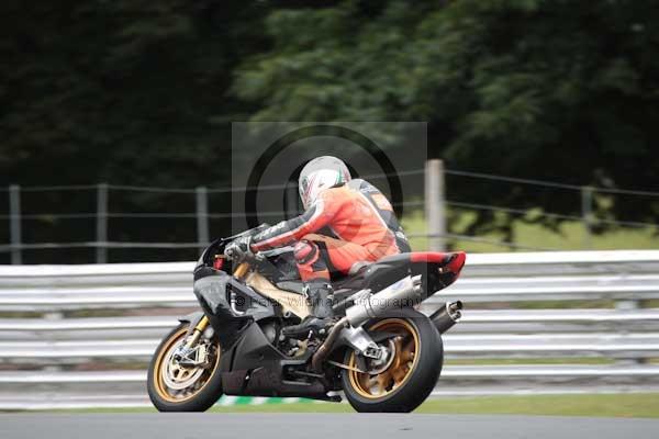 Motorcycle action photographs;event digital images;eventdigitalimages;no limits trackday;oulton park;oulton park circuit cheshire;oulton park photographs;peter wileman photography;trackday;trackday digital images;trackday photos