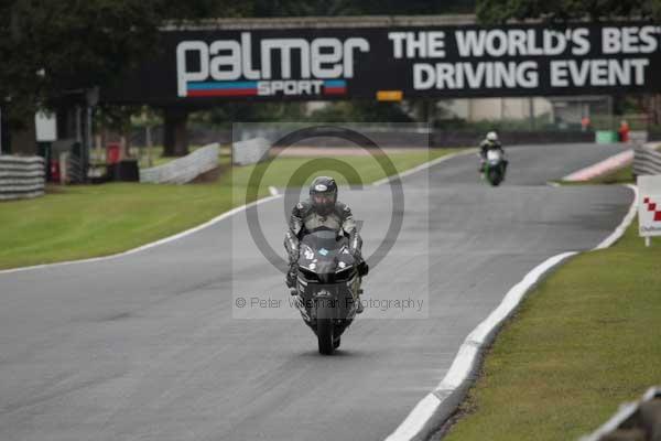 Motorcycle action photographs;event digital images;eventdigitalimages;no limits trackday;oulton park;oulton park circuit cheshire;oulton park photographs;peter wileman photography;trackday;trackday digital images;trackday photos