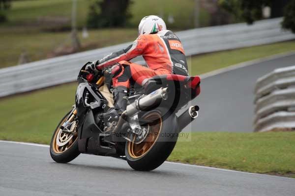 Motorcycle action photographs;event digital images;eventdigitalimages;no limits trackday;oulton park;oulton park circuit cheshire;oulton park photographs;peter wileman photography;trackday;trackday digital images;trackday photos